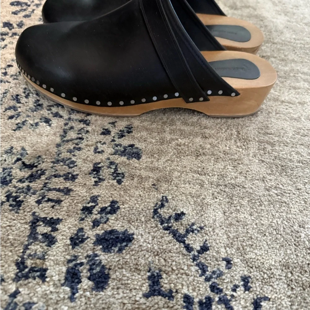 Isabel Marant Black Stud-Trim Clog Mules - Picture 4 of 6